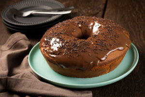 Bolo com Calda de Brigadeiro